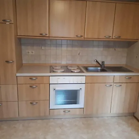 Preisbewusste Für 2 Personen U. Kleinkind Apartment