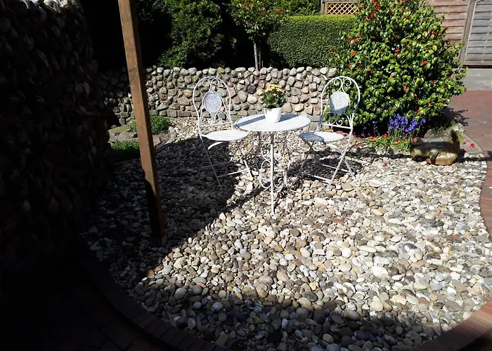 Preisbewusste Fuer 2 Personen U. Kleinkind