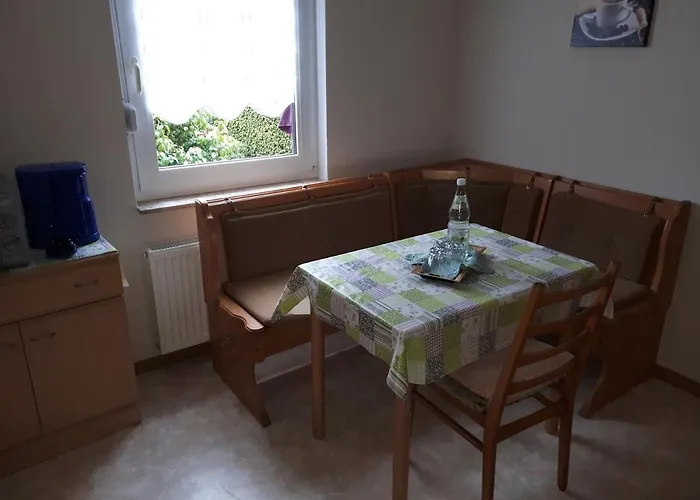 Preisbewusste Fuer 2 Personen U. Kleinkind Daire